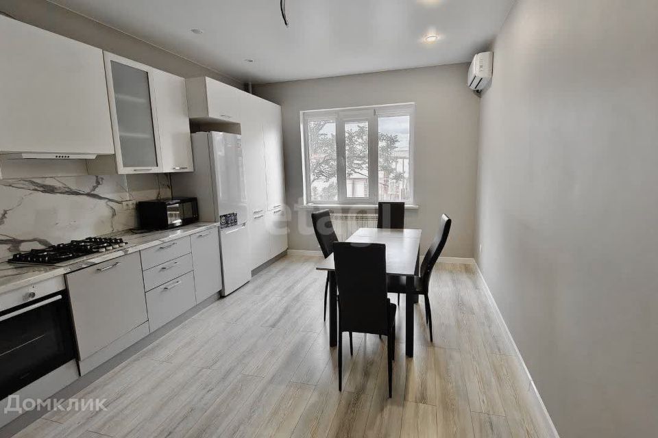 Продаётся 2-комнатная квартира, 79 м²