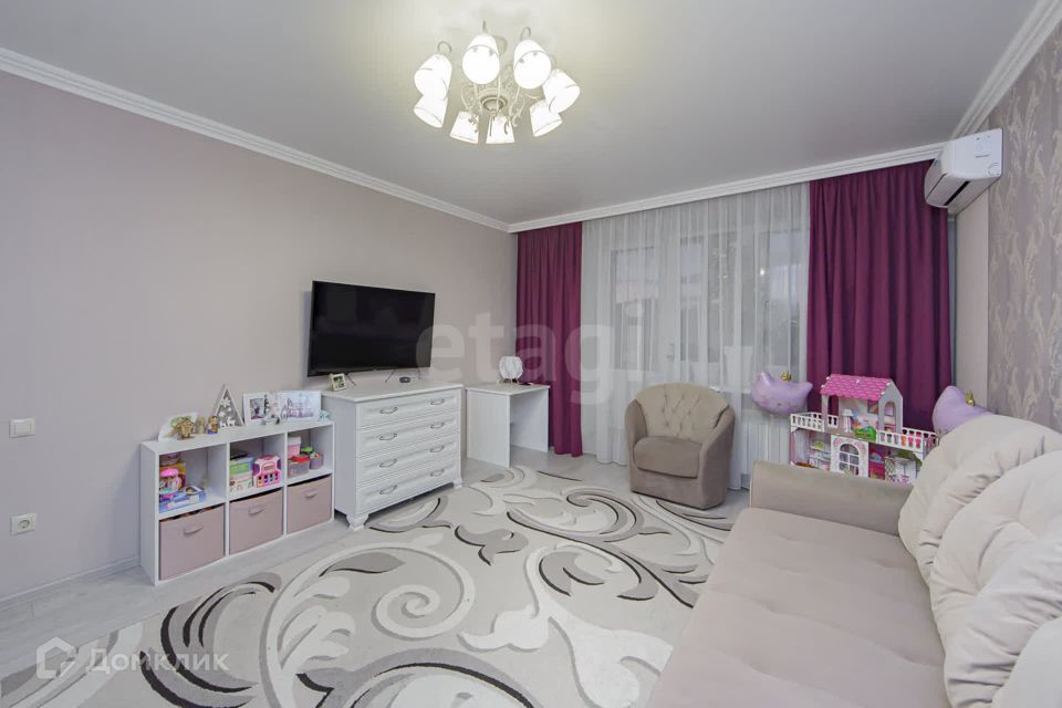 Продаётся 2-комнатная квартира, 66.4 м²