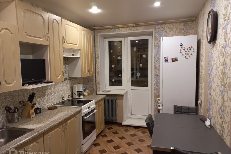 Продаётся 5-комнатная квартира, 102 м²