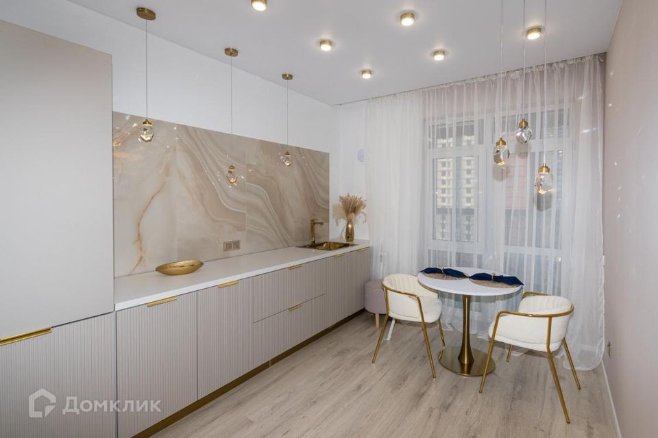 Продаётся 1-комнатная квартира, 38 м²