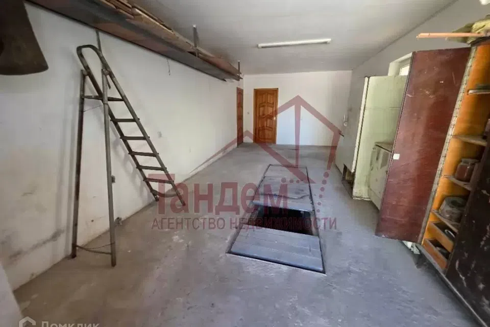 Продаётся 2-этажный дом, 200 м²