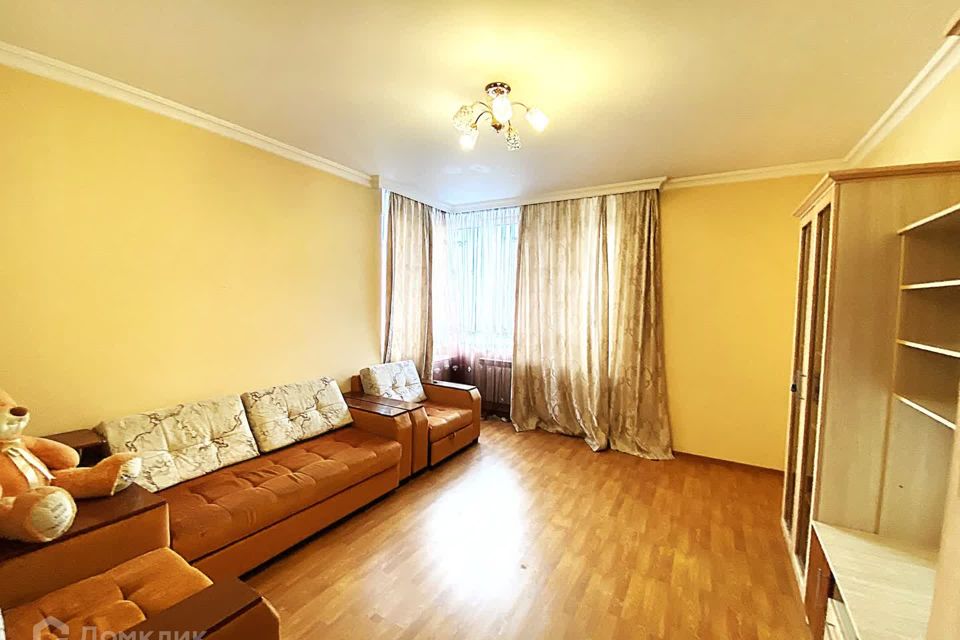 Продаётся 2-комнатная квартира, 79.8 м²