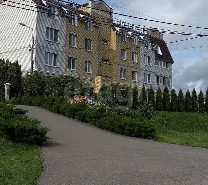 Продаётся 3-комнатная квартира, 93.9 м²