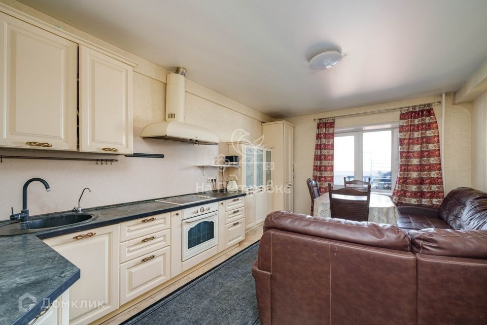 Продаётся 3-комнатная квартира, 98.7 м²