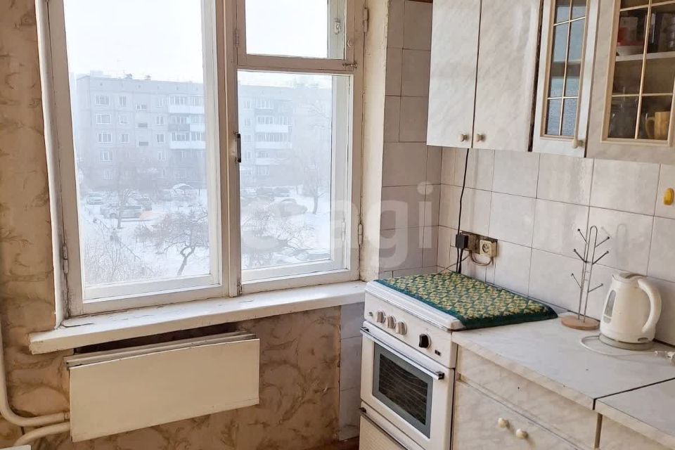 Продаётся 3-комнатная квартира, 61.8 м²