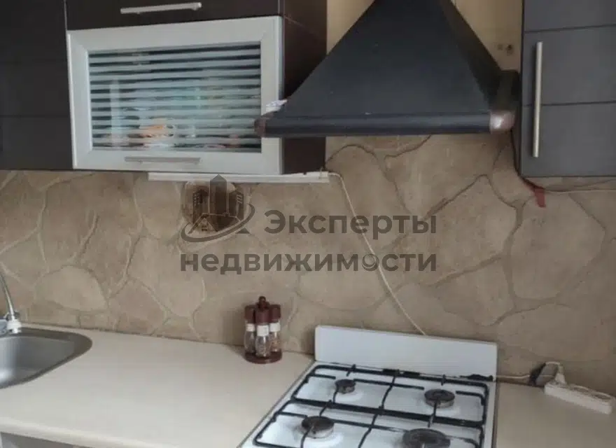 Продаётся 3-комнатная квартира, 53.9 м²