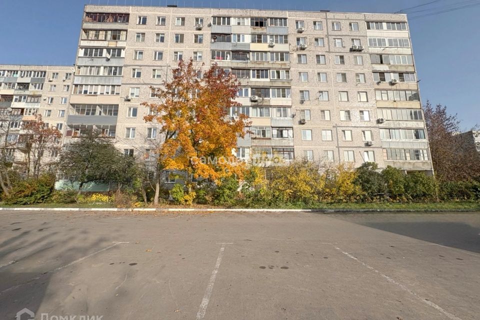 Продаётся 3-комнатная квартира, 52.4 м²
