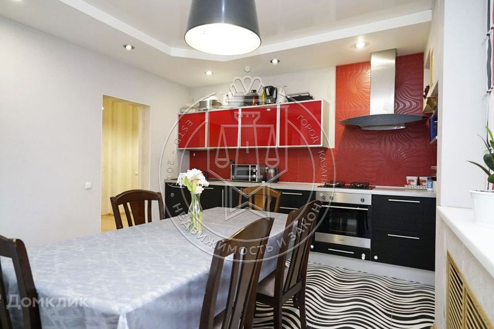 Продаётся 3-комнатная квартира, 103 м²