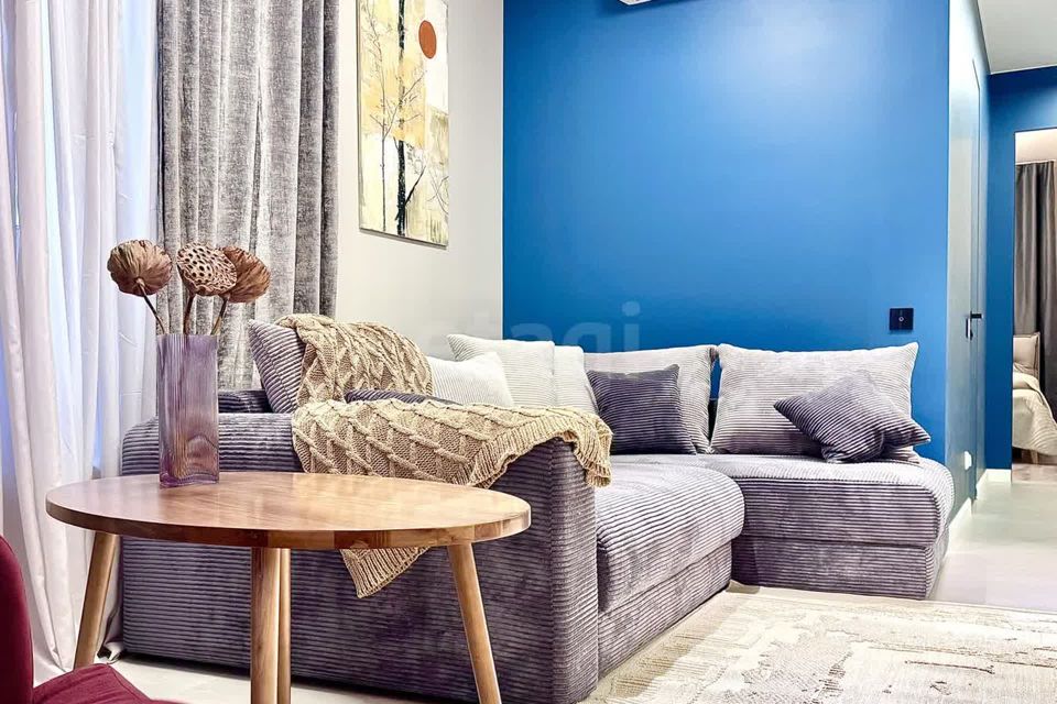 Продаётся 1-комнатная квартира, 59.8 м²