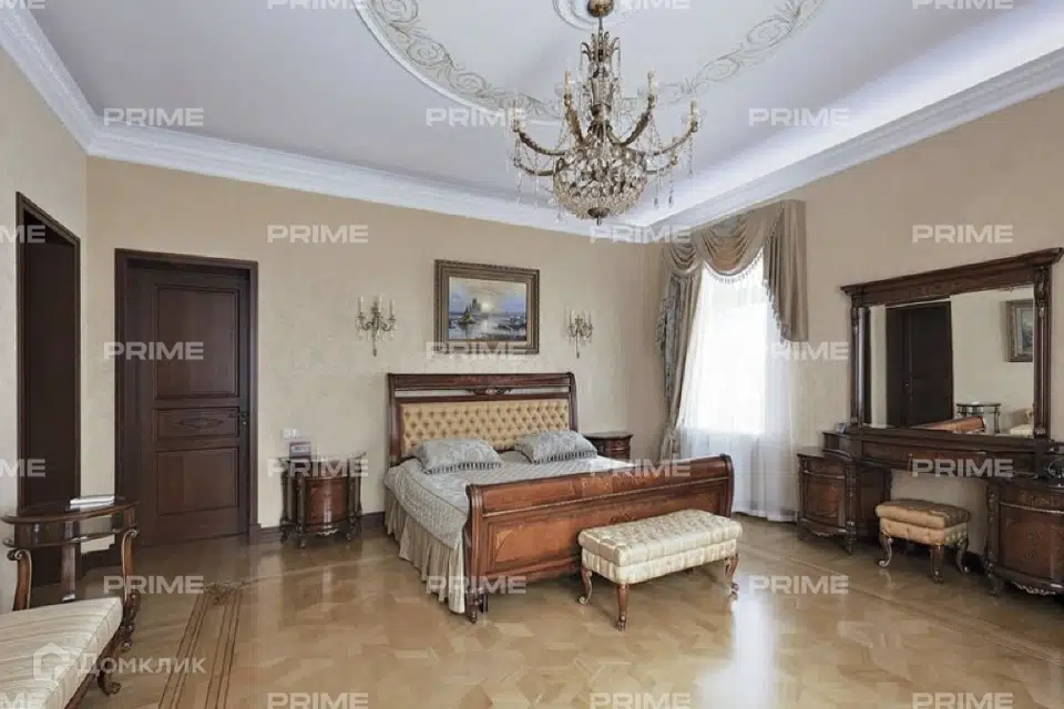 Продаётся 2-этажный дом, 810 м²