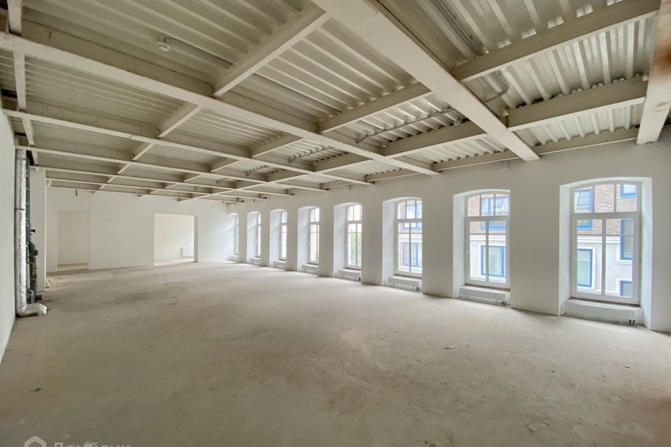 Продаётся 2-комнатная квартира, 132.6 м²