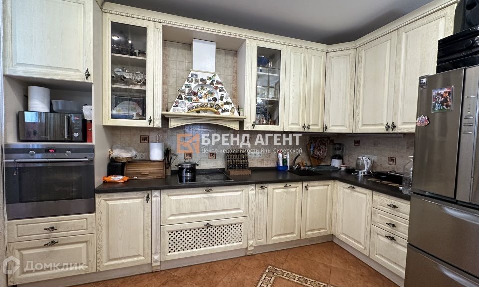 Продаётся 4-комнатная квартира, 131 м²