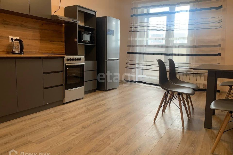 Сдаётся 2-комнатная квартира, 73.7 м²