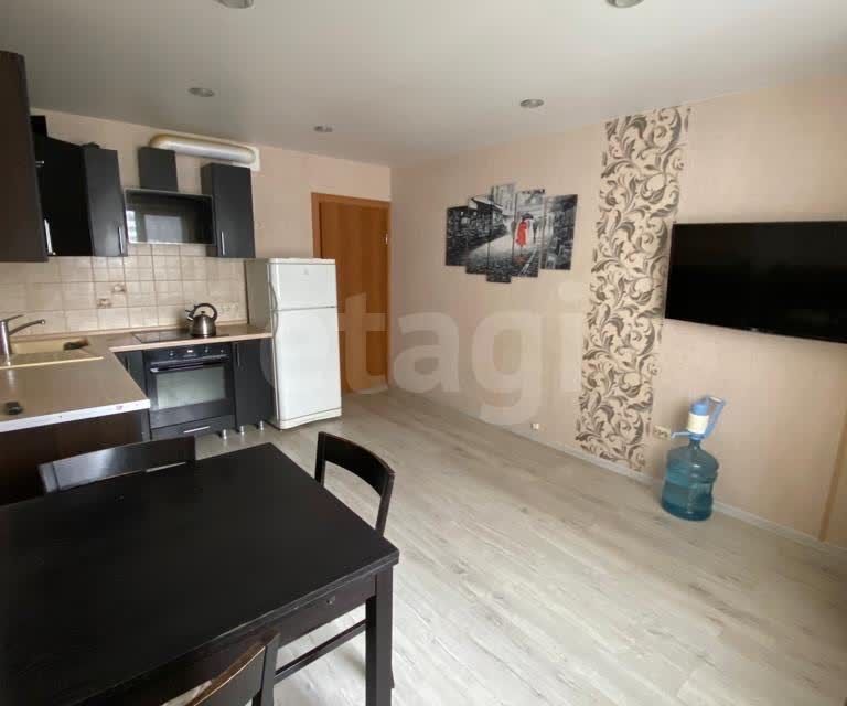 Продаётся 2-комнатная квартира, 65.3 м²