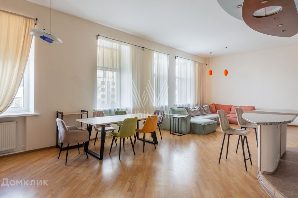 Сдаётся 4-комнатная квартира, 173 м²