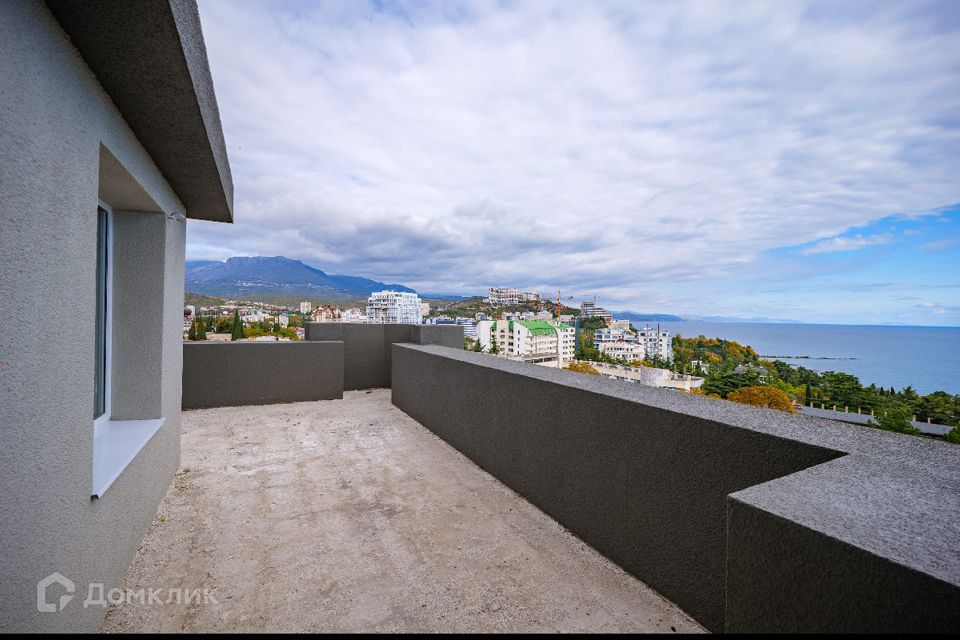 Продаётся 3-комнатная квартира, 100.3 м²