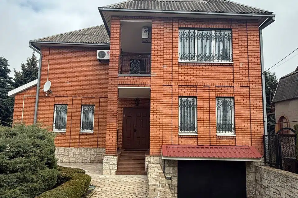 Продаётся 2-этажный дом, 11 м²