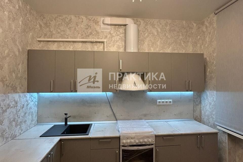 Сдаётся 2-комнатная квартира, 60 м²