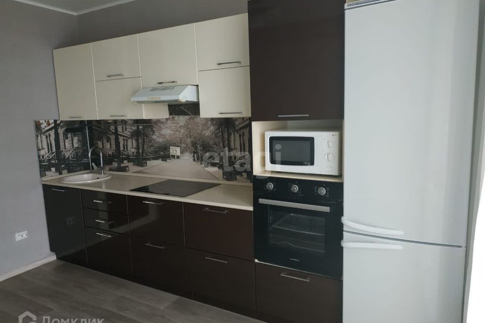Сдаётся 1-комнатная квартира, 42 м²