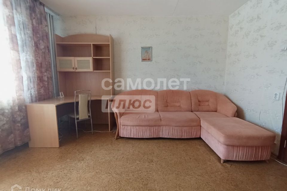 Продаётся 1-комнатная квартира, 43.3 м²