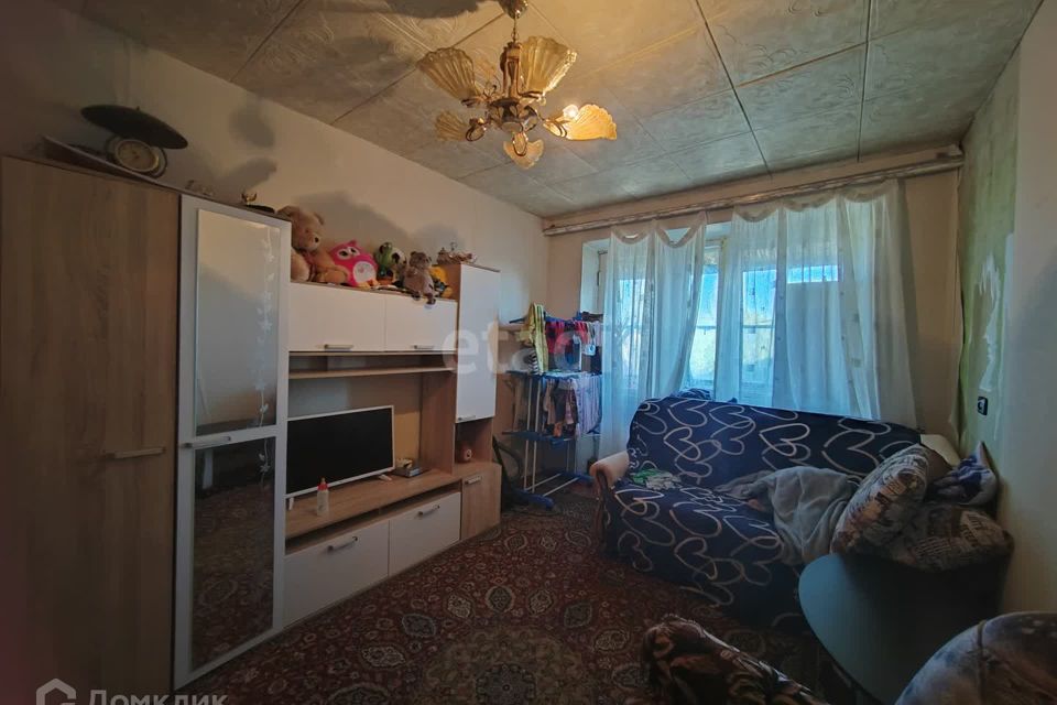 Продаётся 3-комнатная квартира, 50.6 м²