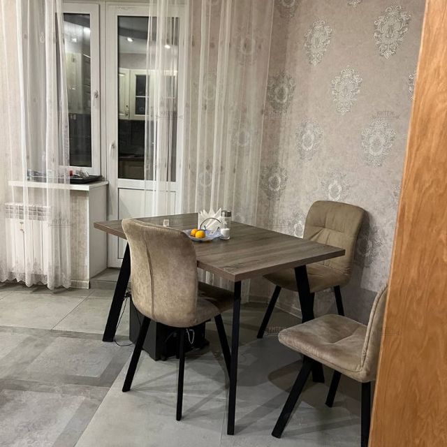 Продаётся 3-комнатная квартира, 77 м²