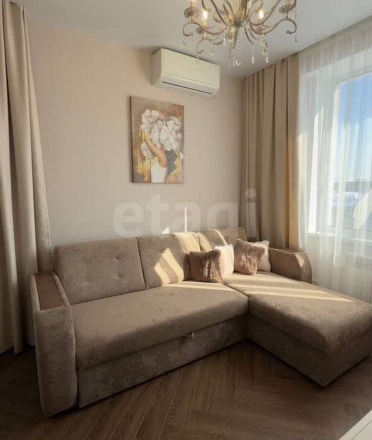 Продаётся 1-комнатная квартира, 43 м²