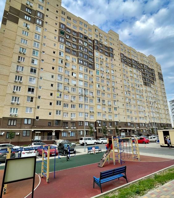 Продаётся 2-комнатная квартира, 65 м²