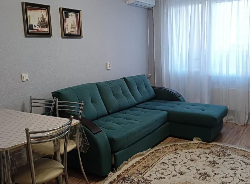 Сдаётся 1-комнатная квартира, 42 м²