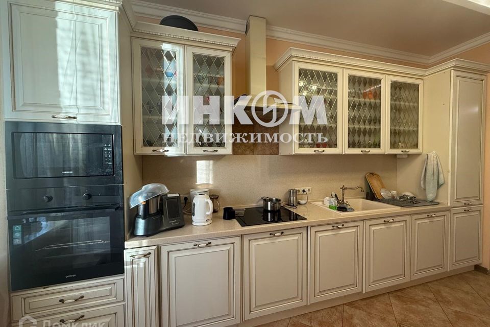 Сдаётся 3-комнатная квартира, 118 м²
