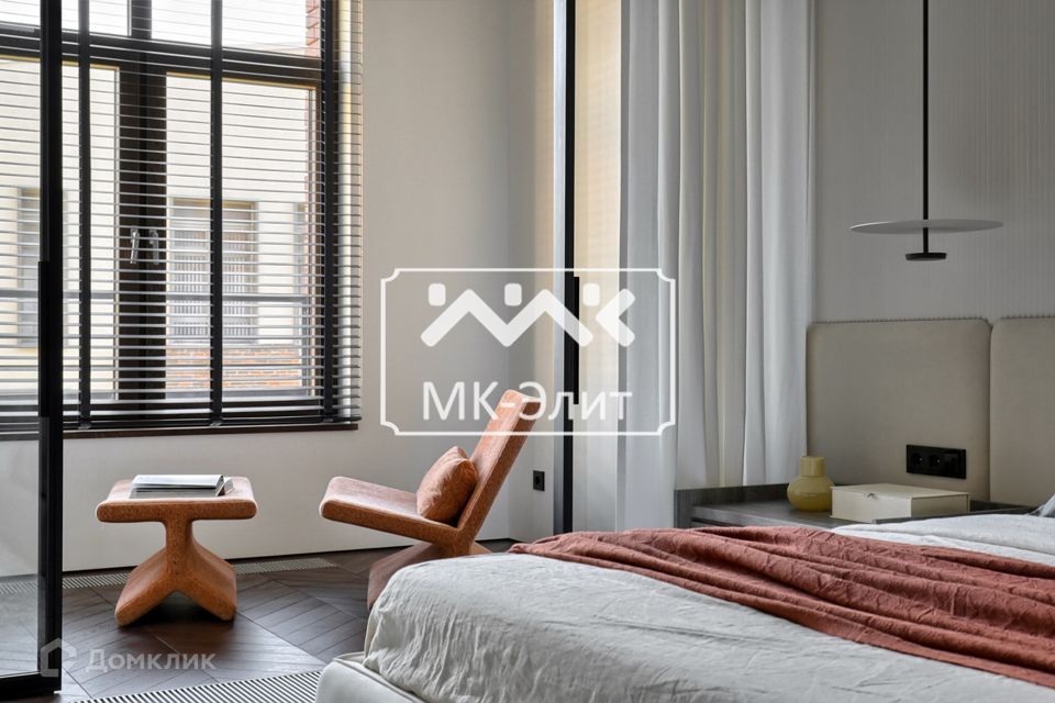 Продаётся 4-комнатная квартира, 123.8 м²