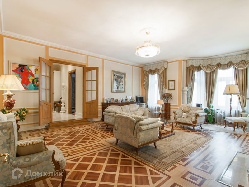 Сдаётся 4-комнатная квартира, 157 м²