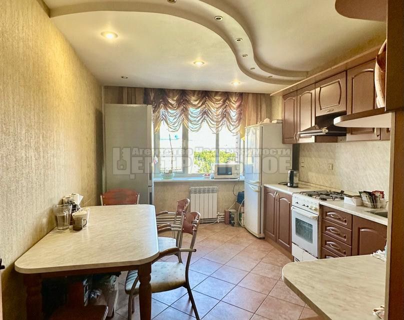 Продаётся 2-комнатная квартира, 76 м²