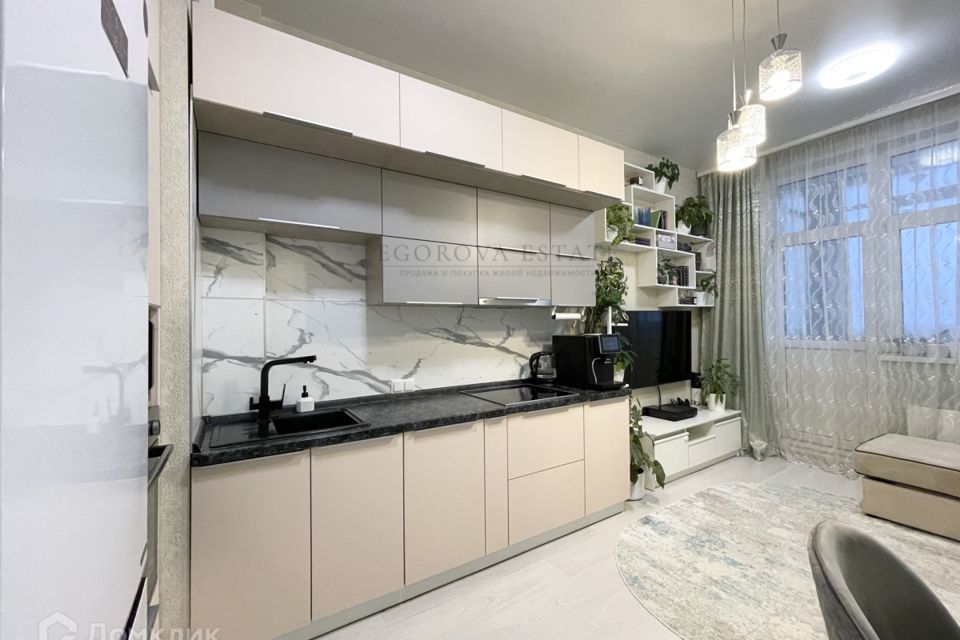 Продаётся 1-комнатная квартира, 41.7 м²