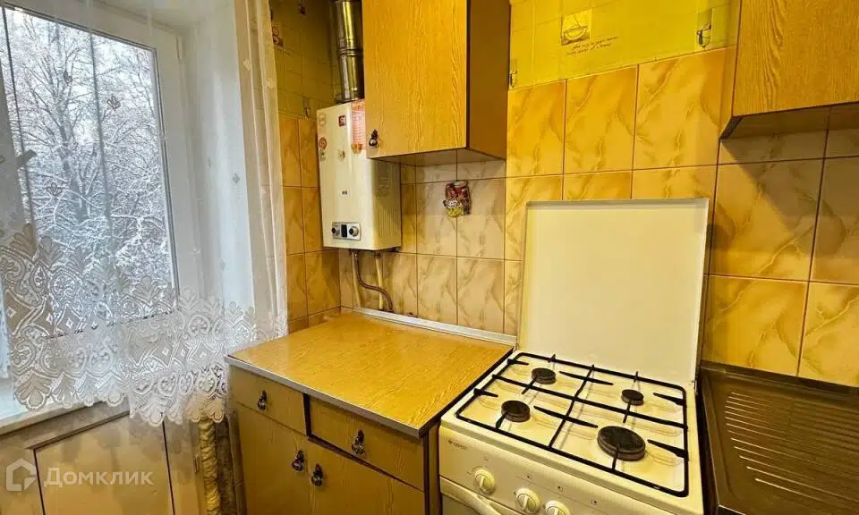 Продаётся 3-комнатная квартира, 42.2 м²