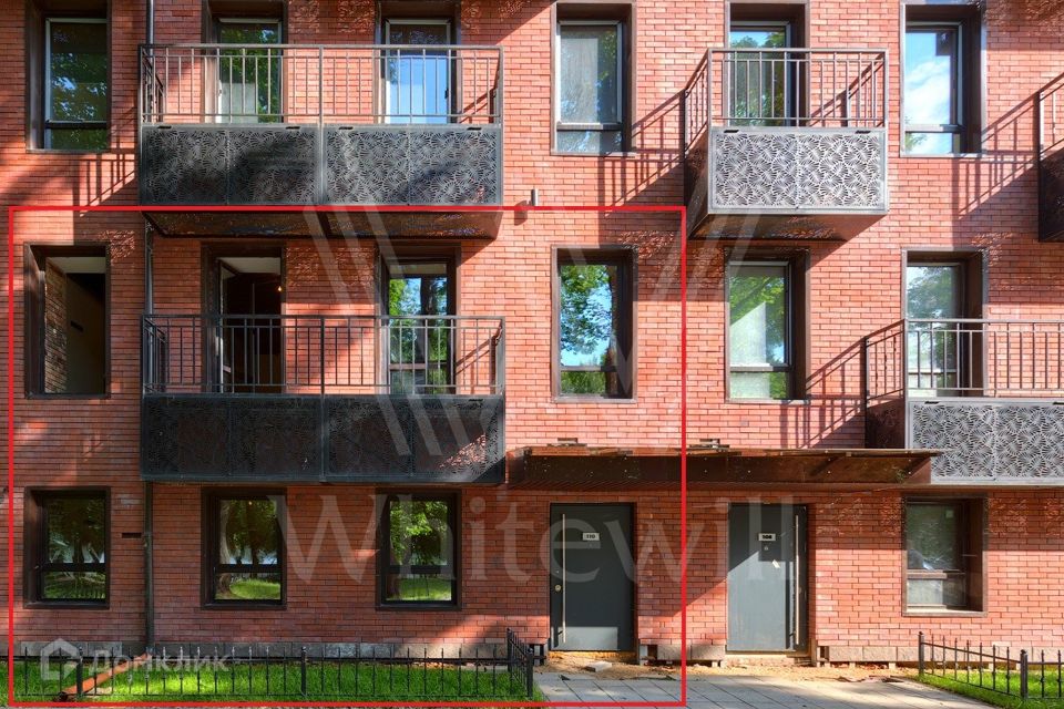 Продаётся 4-комнатная квартира, 100 м²