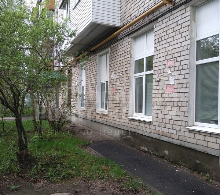 Продаётся 4-комнатная квартира, 61.5 м²