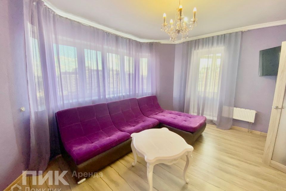 Сдаётся 2-комнатная квартира, 73 м²