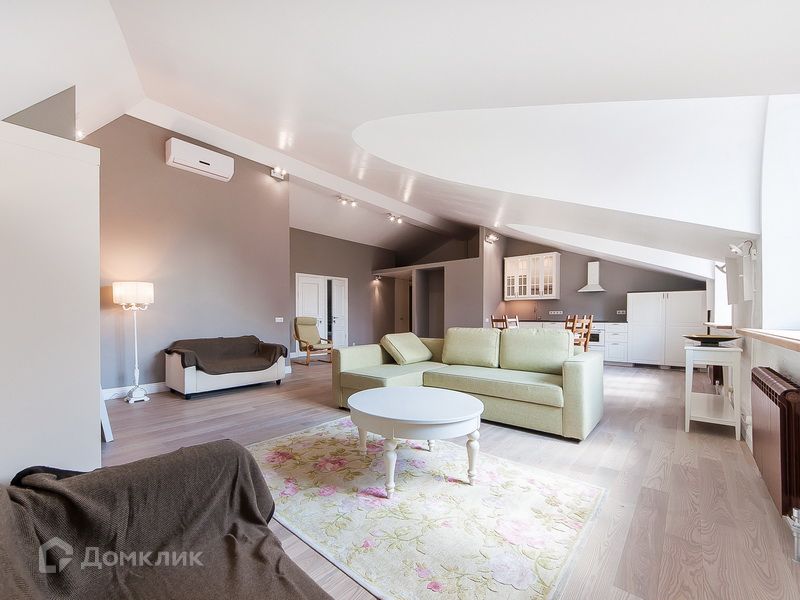Сдаётся 3-комнатная квартира, 130 м²
