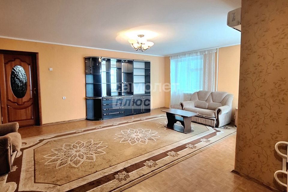 Сдаётся 2-комнатная квартира, 80 м²