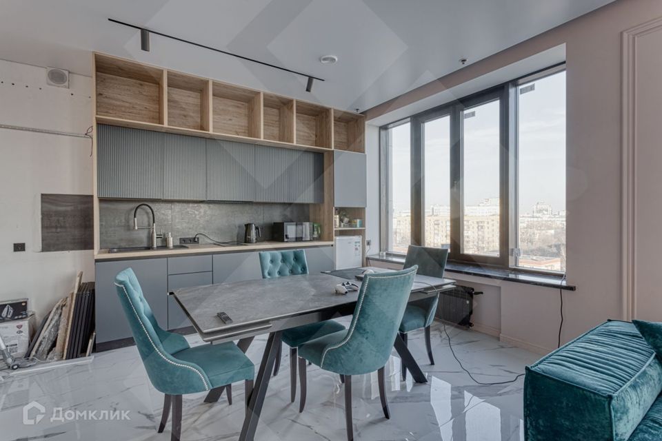 Продаётся 4-комнатная квартира, 110 м²