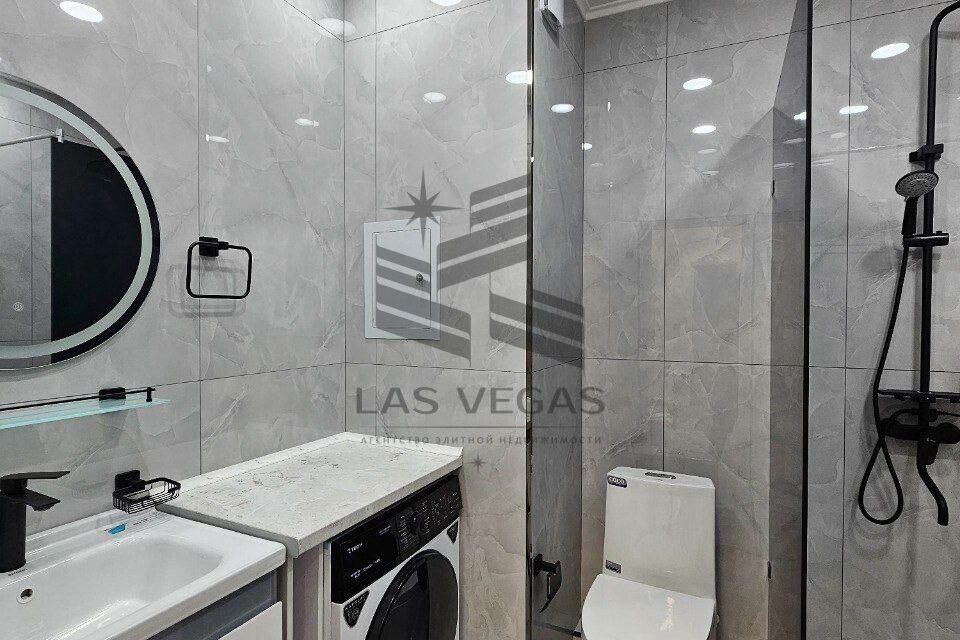 Сдаётся 2-комнатная квартира, 65 м²