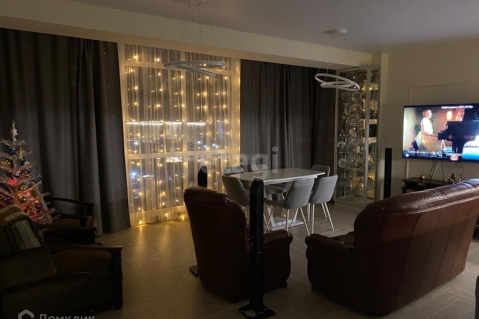 Продаётся 2-комнатная квартира, 103 м²