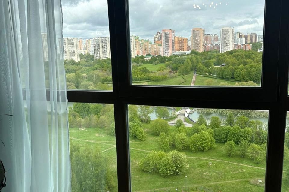 Продаётся 4-комнатная квартира, 124.2 м²