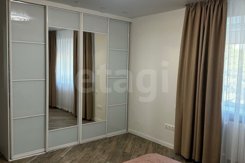 Продаётся 2-комнатная квартира, 77 м²