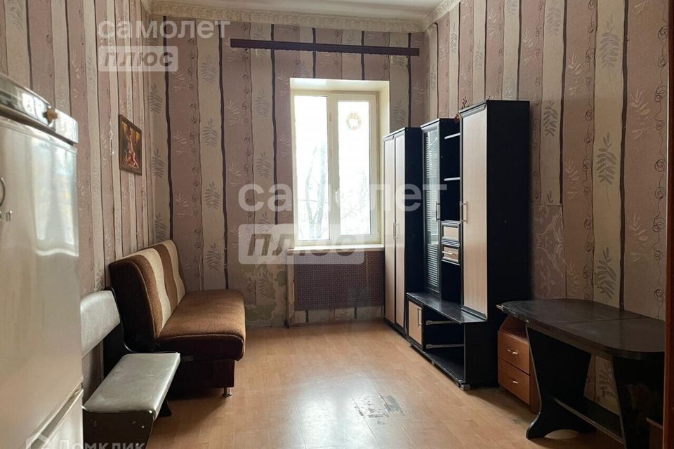 Продаётся комната в 16-комн. квартире, 15.4 м²