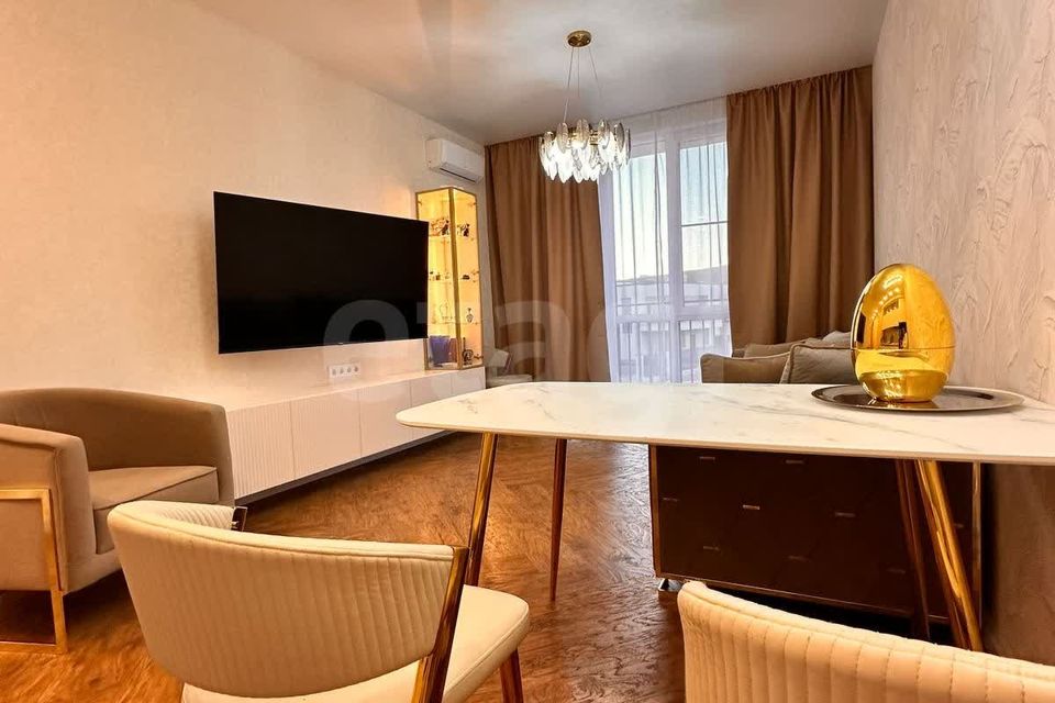 Продаётся 2-комнатная квартира, 77 м²