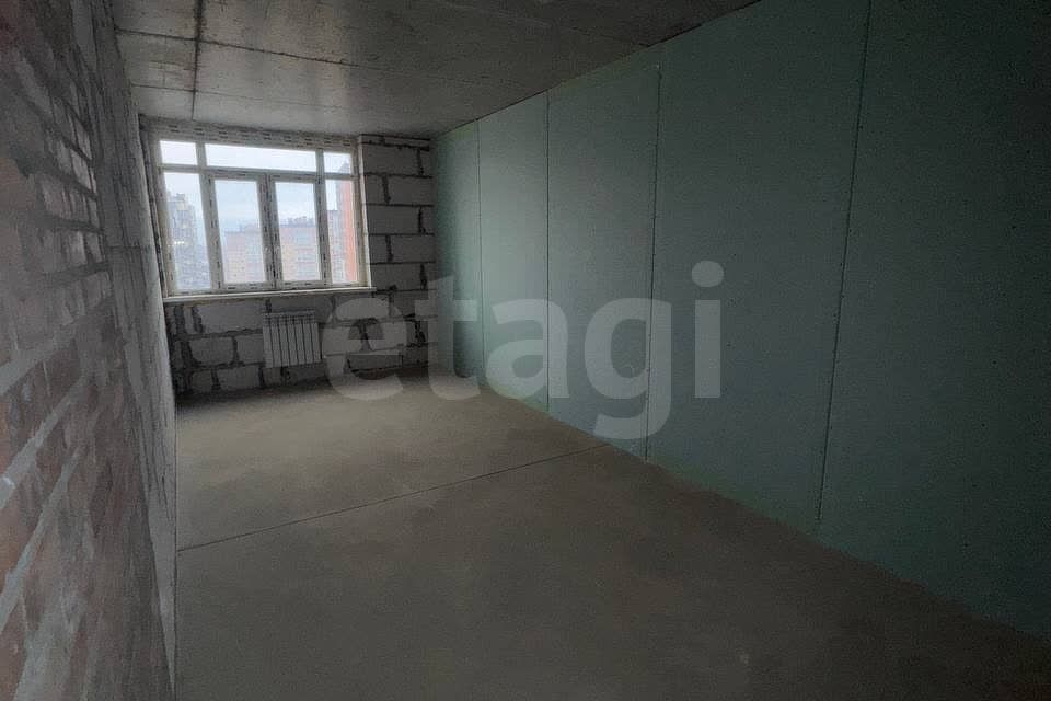 Продаётся 3-комнатная квартира, 101.2 м²