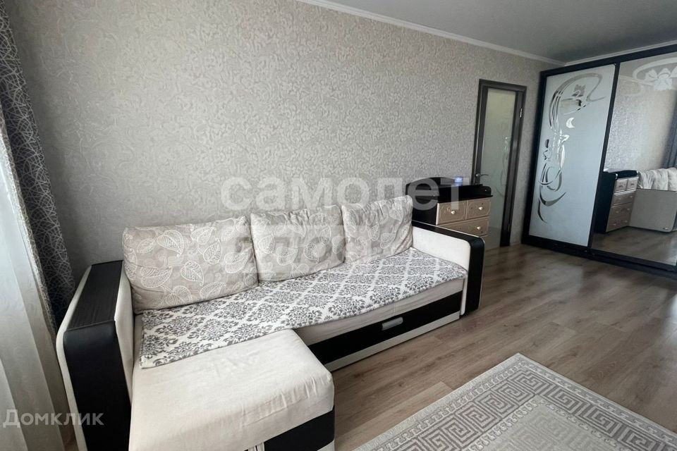 Продаётся 1-комнатная квартира, 41.8 м²