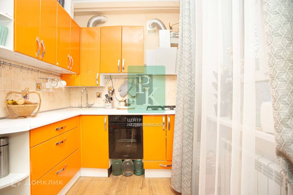 Продаётся 2-комнатная квартира, 55.8 м²